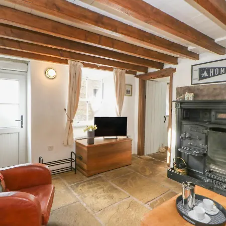Apartment East House *